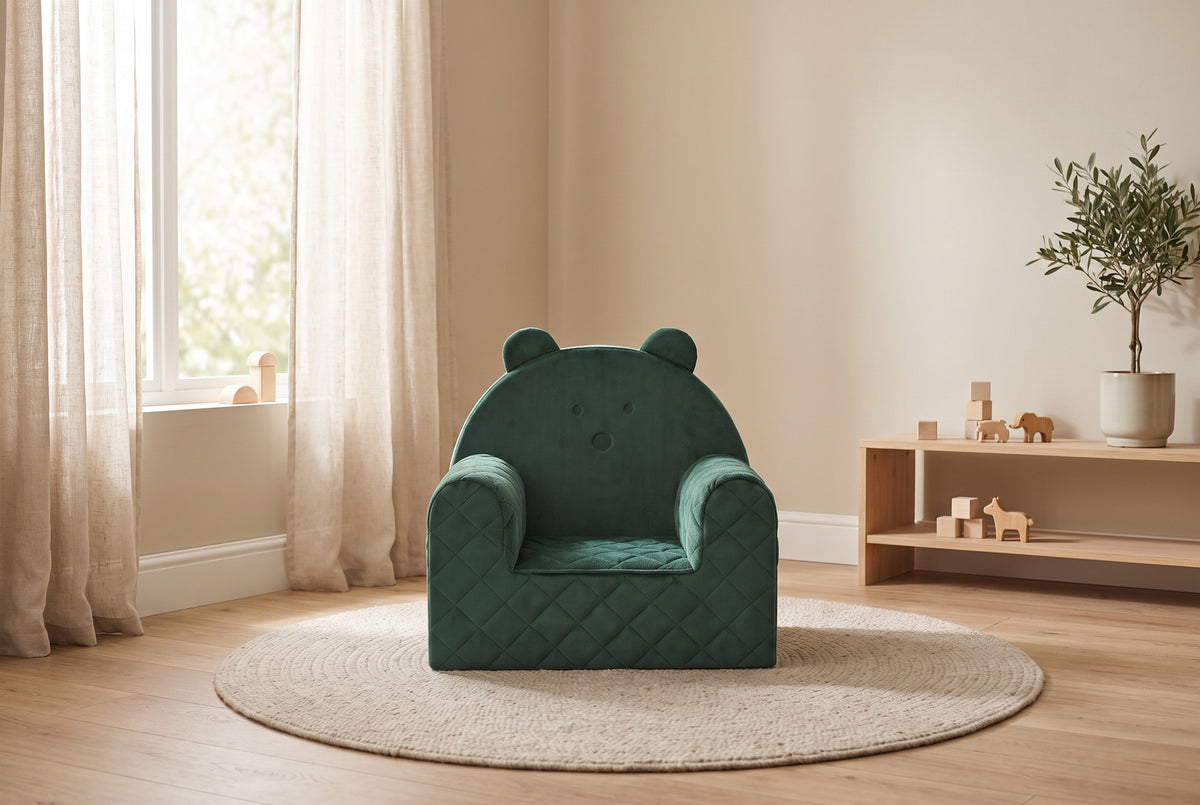 Kindersessel Bärenform Grün im hellen Kinderzimmer